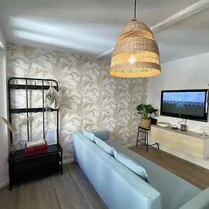 Appartement Leon, Port&halles Départ Ferry, Proche Plages, Toulon